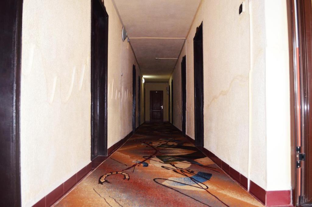 Hotel Orizont Szucsáva Kültér fotó